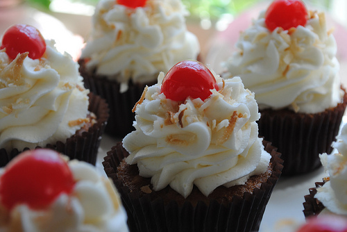Pineapple Cupcake Ideas